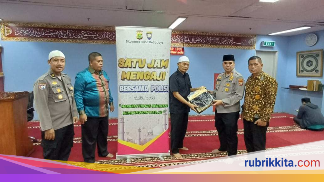 Pasca Pengumuman Hasil Suara Pemilu 2024, Polda Metro Jaya Gelar Program ‘Satu Jam Mengaji Bersama Polisi’ 